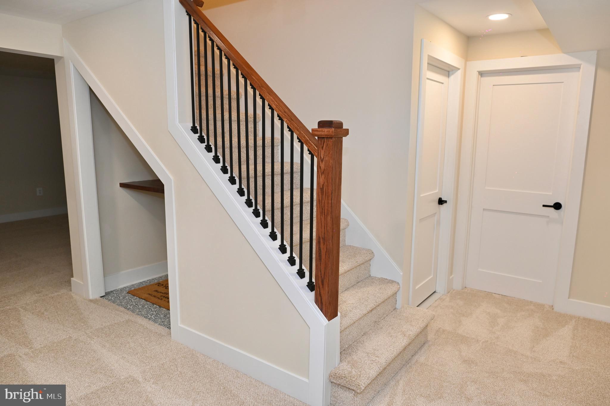 7519 Dundalk Road Takoma Park, MD 20912 - Photo 18 of 22 Landing