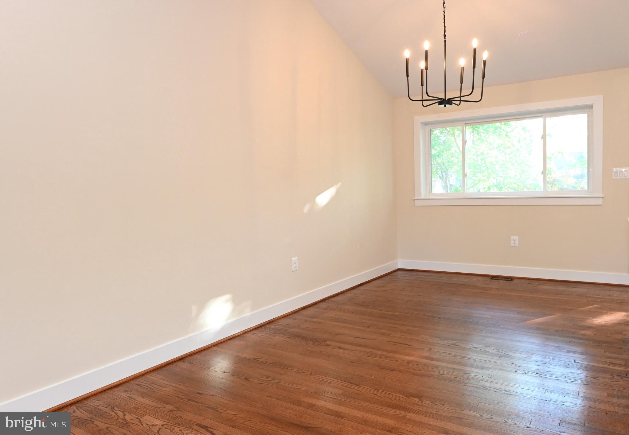 7519 Dundalk Road Takoma Park, MD 20912 - Photo 3 of 22 Dining Room