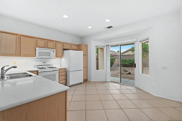 $2,495 | 78472 Glastonbury Way, Palm Desert, CA 92211