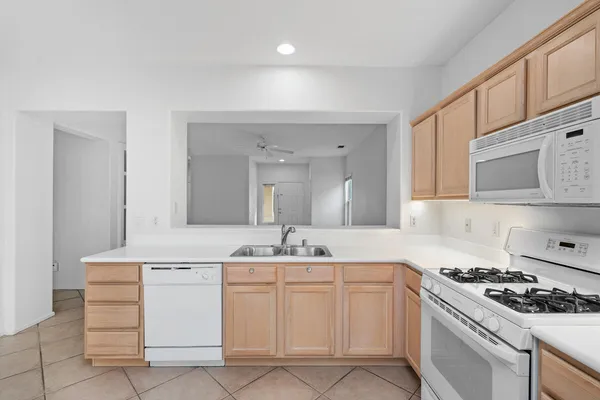 $2,495 | 78472 Glastonbury Way, Palm Desert, CA 92211