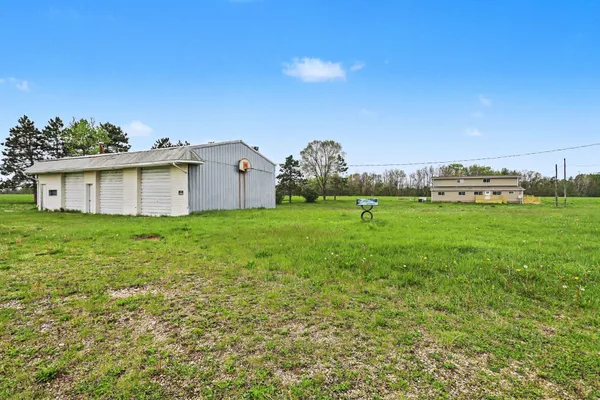 $400,000 | 33594 Highway 60, Athens, MI 49011