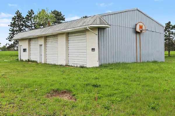$400,000 | 33594 Highway 60, Athens, MI 49011