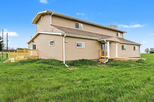 $400,000 | 33594 Highway 60, Athens, MI 49011