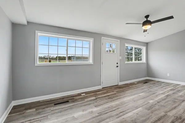 $400,000 | 33594 Highway 60, Athens, MI 49011