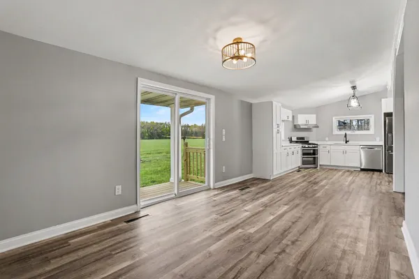 $400,000 | 33594 Highway 60, Athens, MI 49011