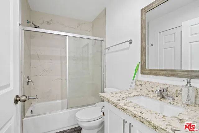 $2,975,000 | 1805 South New England Street, Los Angeles, CA 90006