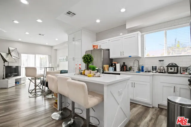 $2,975,000 | 1805 South New England Street, Los Angeles, CA 90006