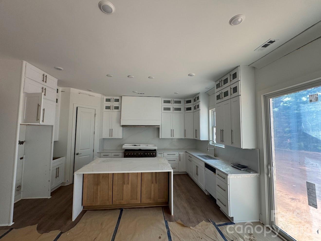 326 Point Carpenter Road Fort Mill, SC 29707 - Photo 2 of 15