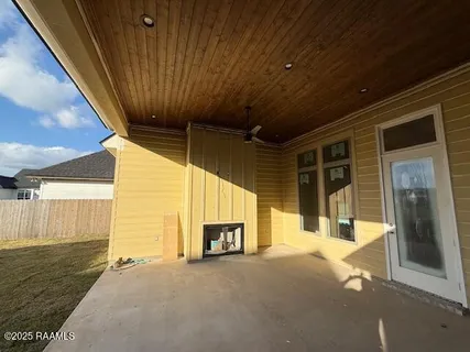 $469,130 | 106 Buenos Aires Avenue, Youngsville, LA 70592