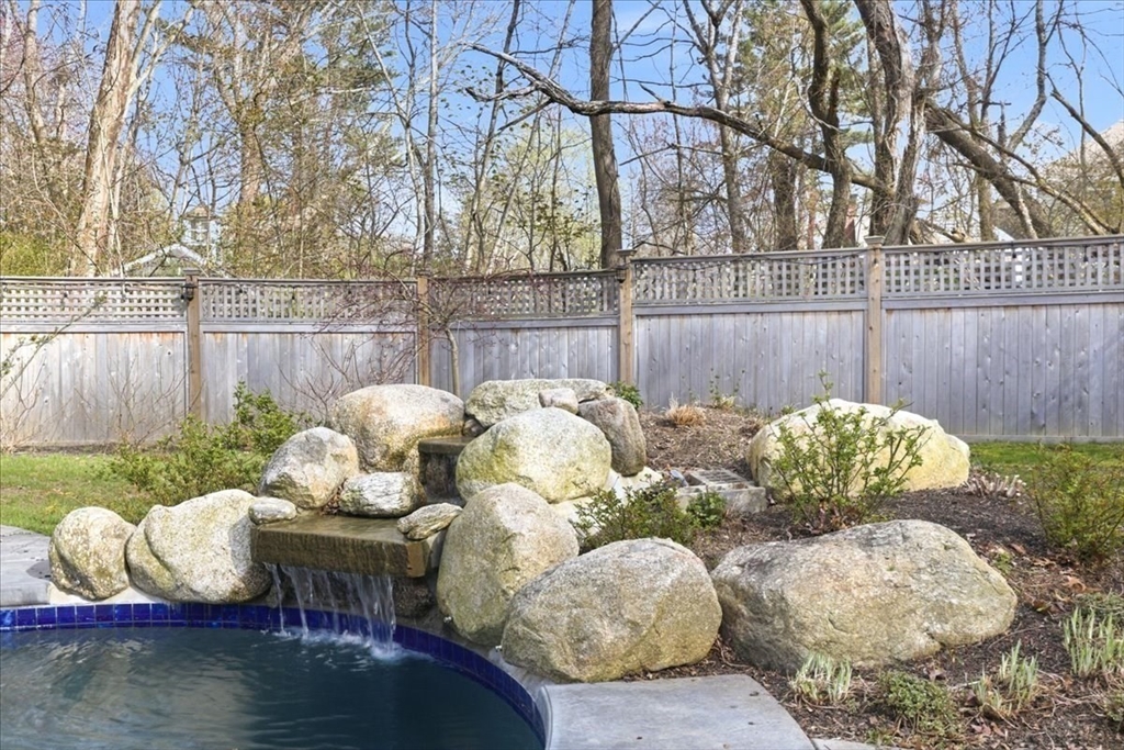 23 Old Oaken Bucket Road Scituate, MA 02066 - Photo 34 of 40