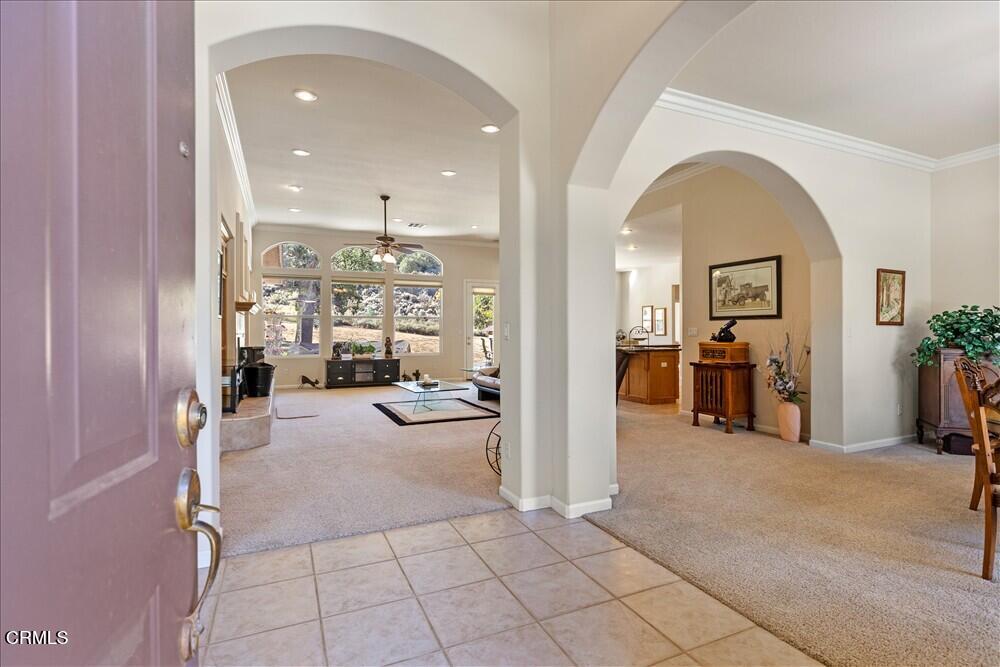 26450 Cumberland Road Tehachapi, CA 93561 - Photo 5 of 52 a view of livingroom with dining area