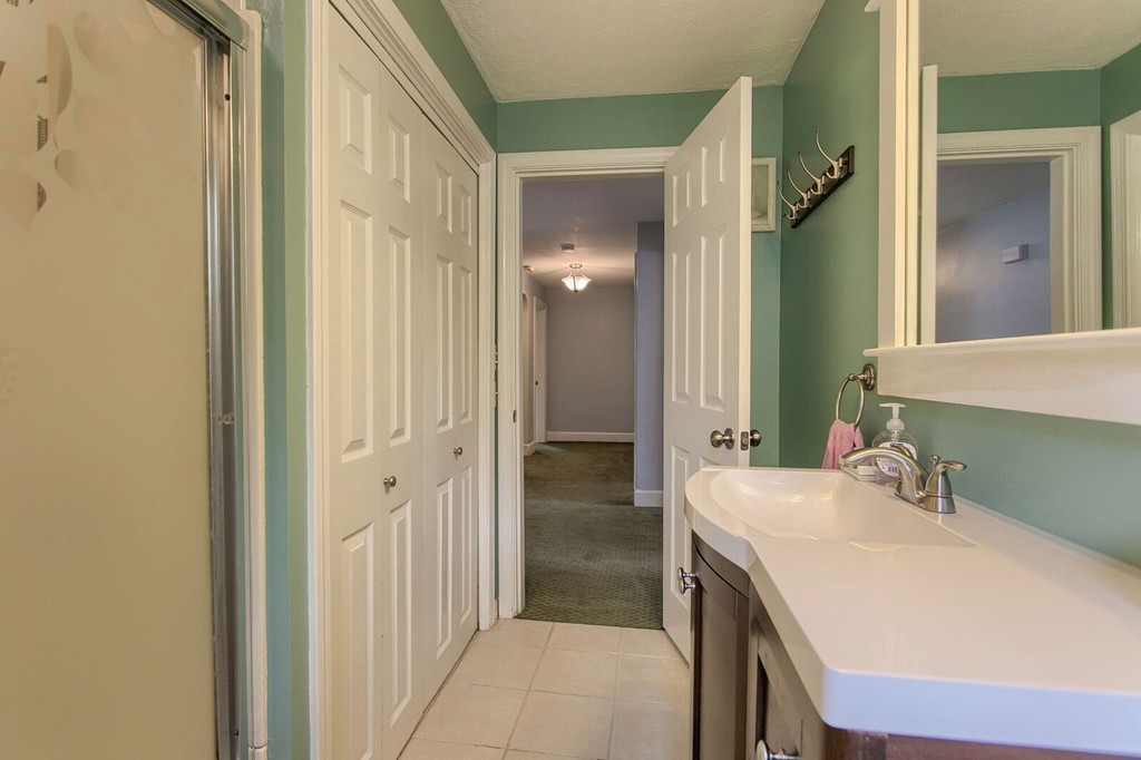 884 Riverside Drive Methuen, MA 01844 - Photo 18 of 30 Gallery Image 18