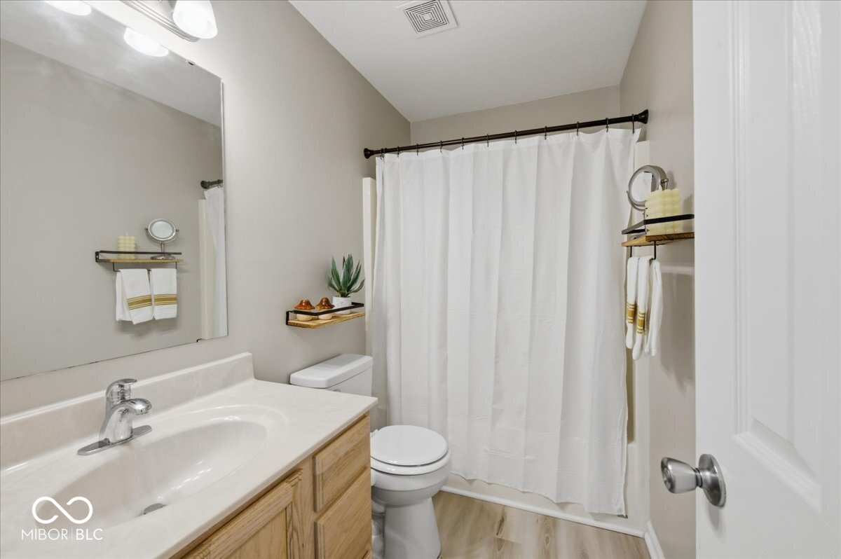 2533 Copper Tree Way Carmel, IN 46033 - Photo 15 of 32