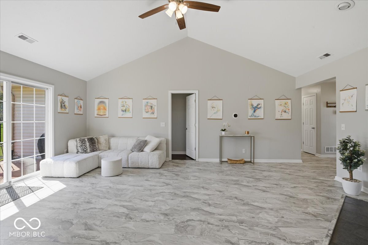 2533 Copper Tree Way Carmel, IN 46033 - Photo 8 of 32