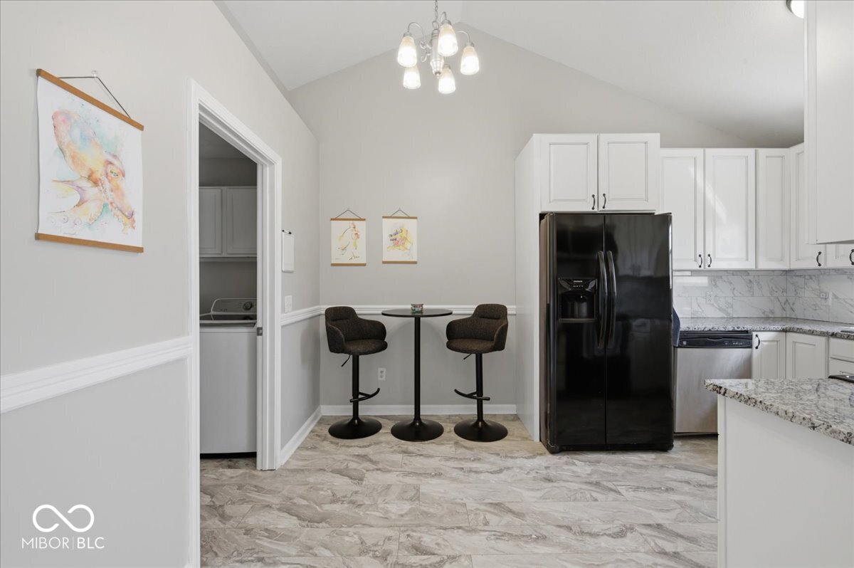 2533 Copper Tree Way Carmel, IN 46033 - Photo 9 of 32