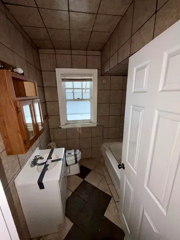 $159,000 | 1255 West 108th Place, Chicago, IL 60643