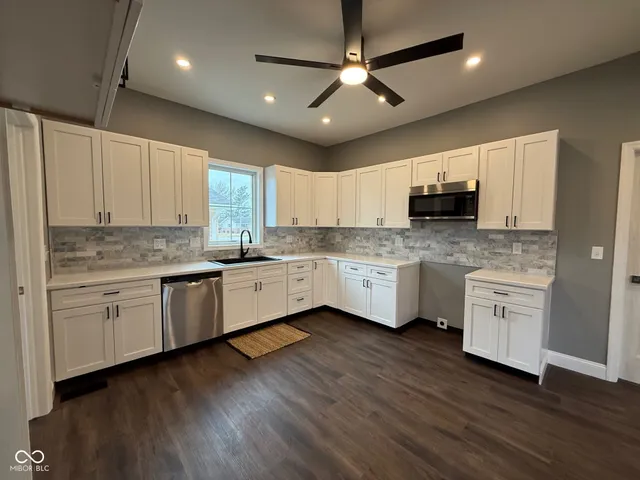 $289,990 | 402 South Mulberry Street, Fairland, IN 46126