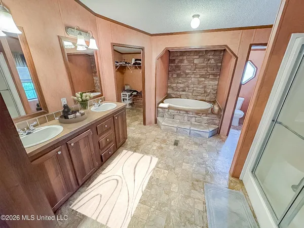 $199,000 | 146 Cloverdale Road, Unit A, Natchez, MS 39120