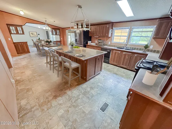 $199,000 | 146 Cloverdale Road, Unit A, Natchez, MS 39120