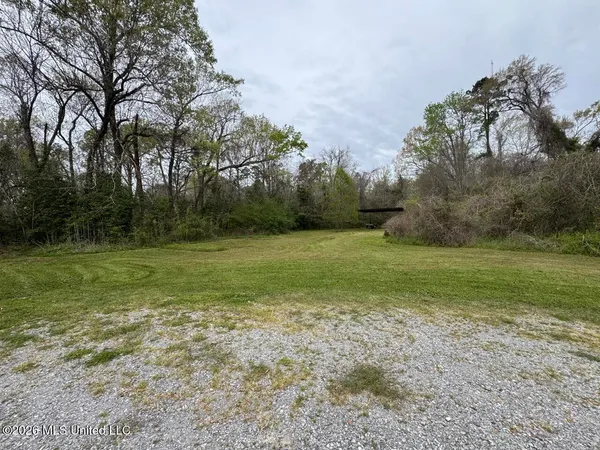 $199,000 | 146 Cloverdale Road, Unit A, Natchez, MS 39120