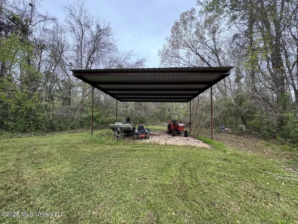 $199,000 | 146 Cloverdale Road, Unit A, Natchez, MS 39120