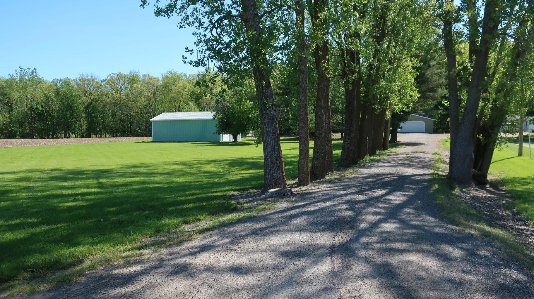 6350 Byron Road Howell, MI 48855 - Photo 13 of 33 29