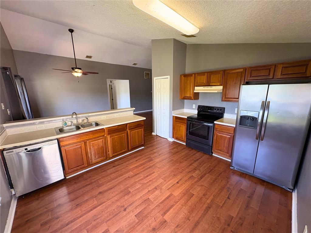 11049 Rouse Run Circle Orlando, FL 32817 - Photo 5 of 18