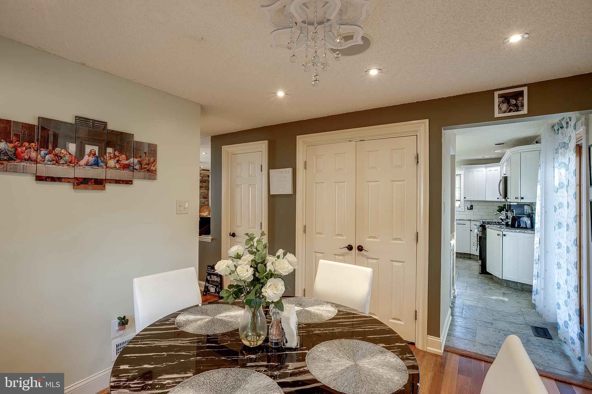 14 Ridgeview Avenue Berlin, NJ 08009 - Photo 14 of 41 Dining Room