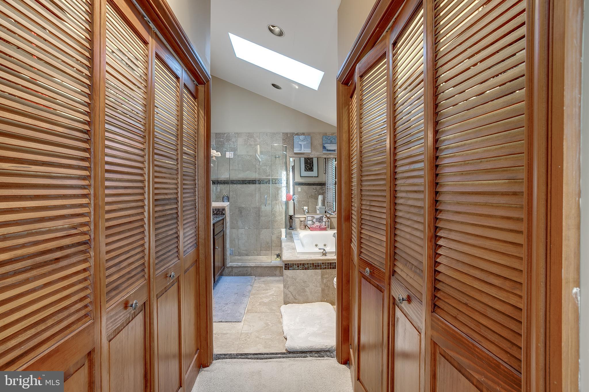 14 Ridgeview Avenue Berlin, NJ 08009 - Photo 20 of 41 His/Her Closets