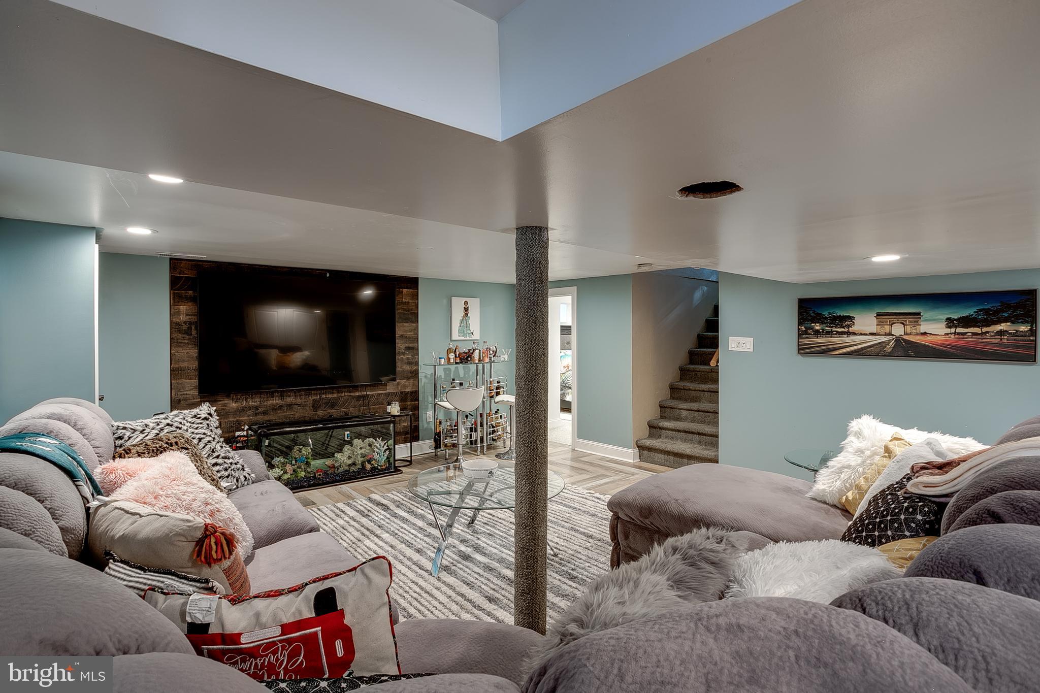 14 Ridgeview Avenue Berlin, NJ 08009 - Photo 32 of 41 Family Room