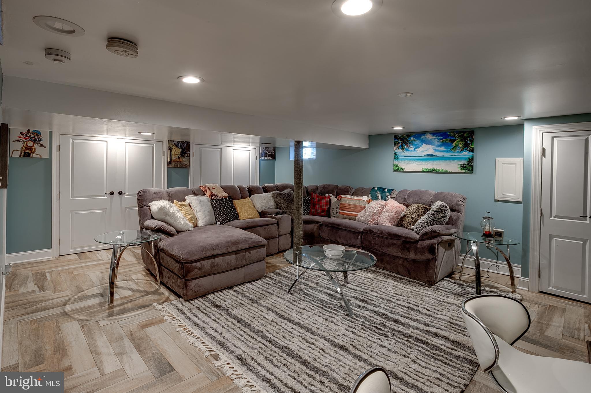 14 Ridgeview Avenue Berlin, NJ 08009 - Photo 33 of 41 Family Room