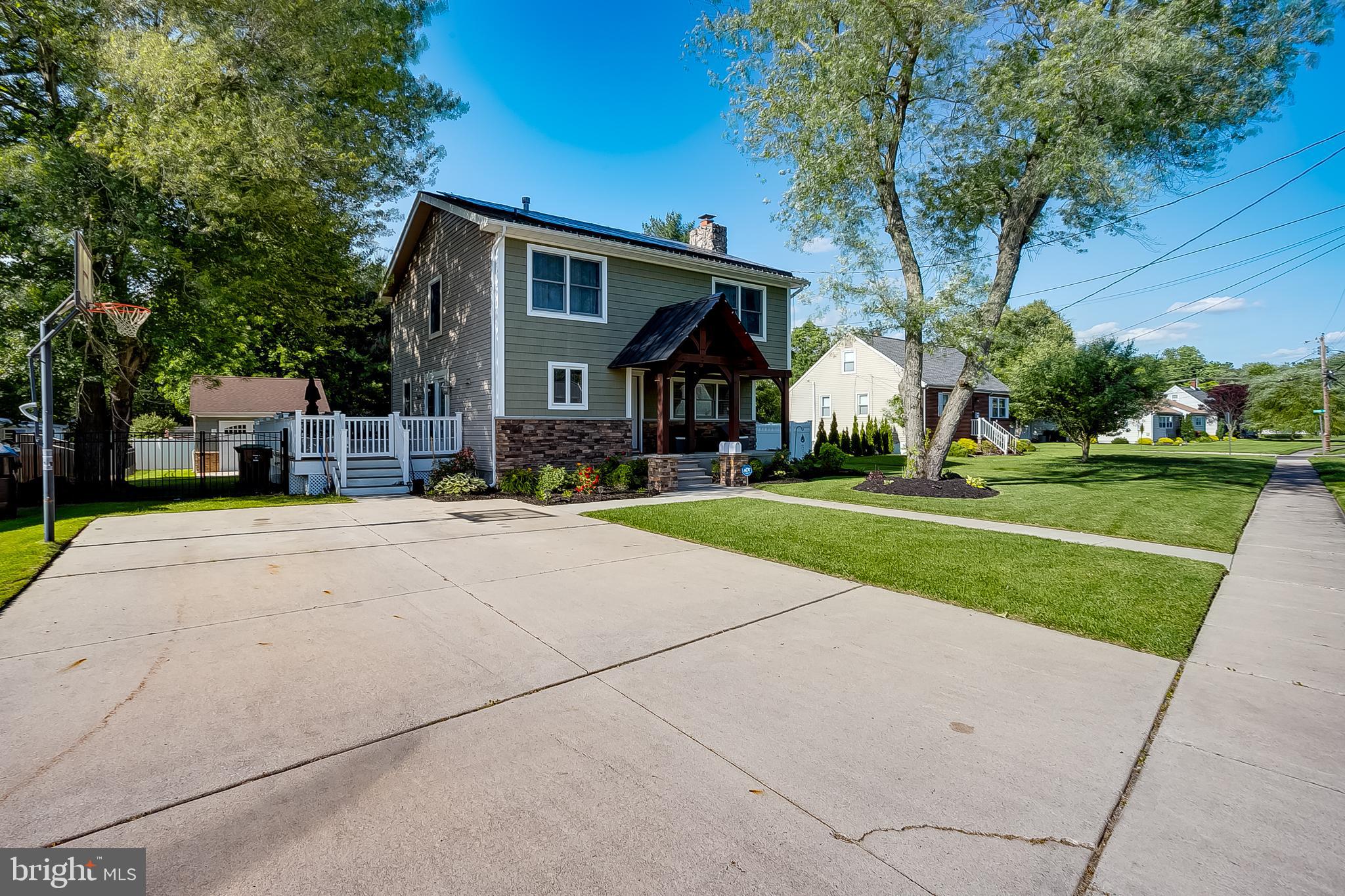 14 Ridgeview Avenue Berlin, NJ 08009 - Photo 5 of 41 Exterior Front/Side