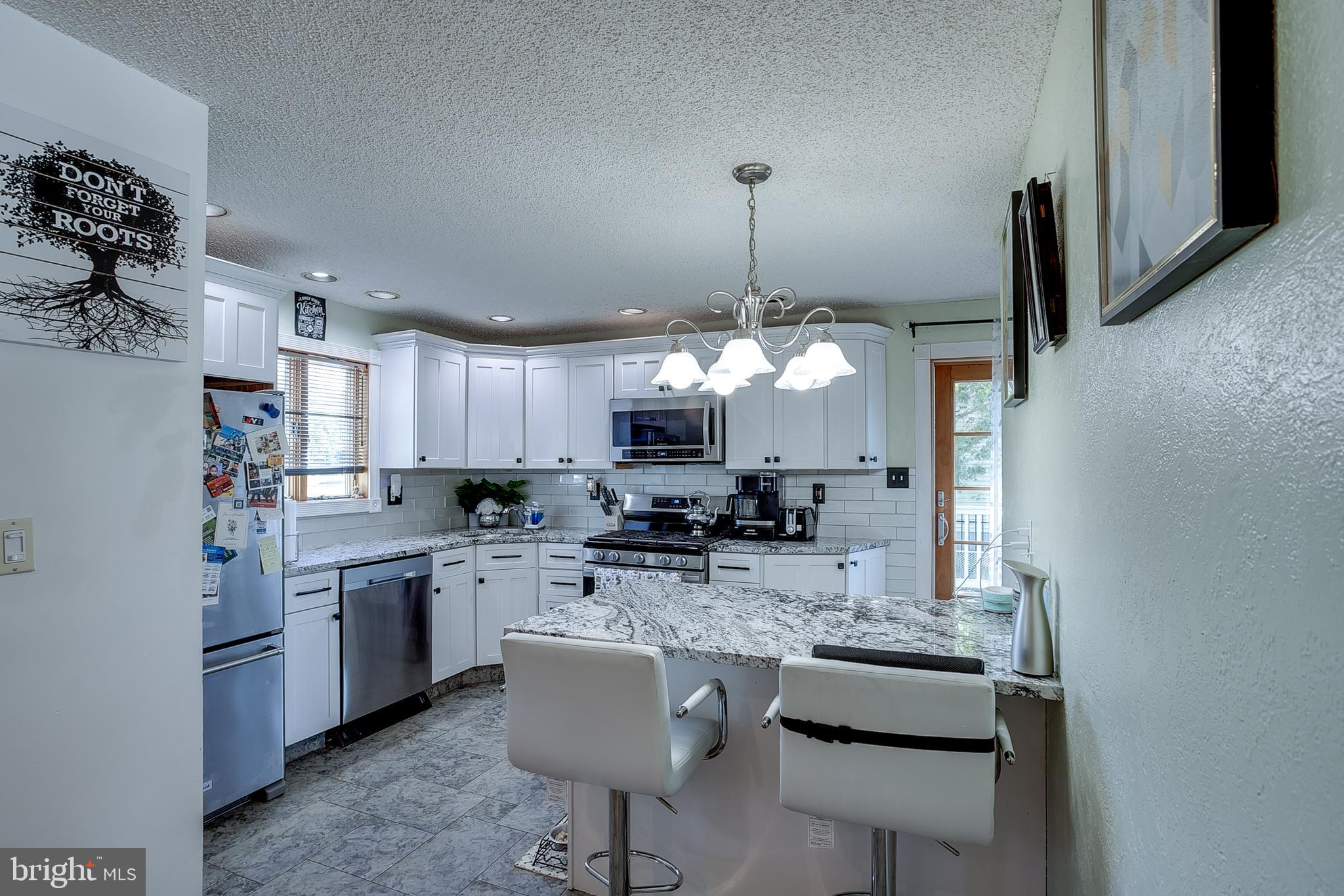 14 Ridgeview Avenue Berlin, NJ 08009 - Photo 10 of 41 Kitchen