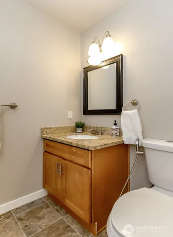 a view of entryway with washer and dryer