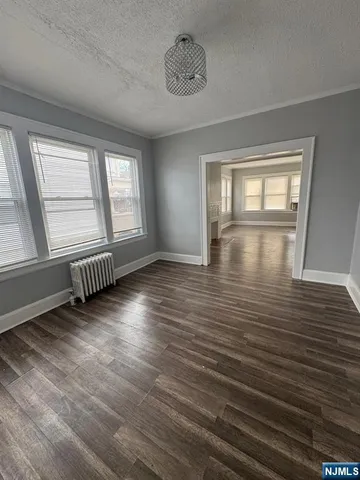 $2,400 | 421 Berwick Street, Orange, NJ 07050