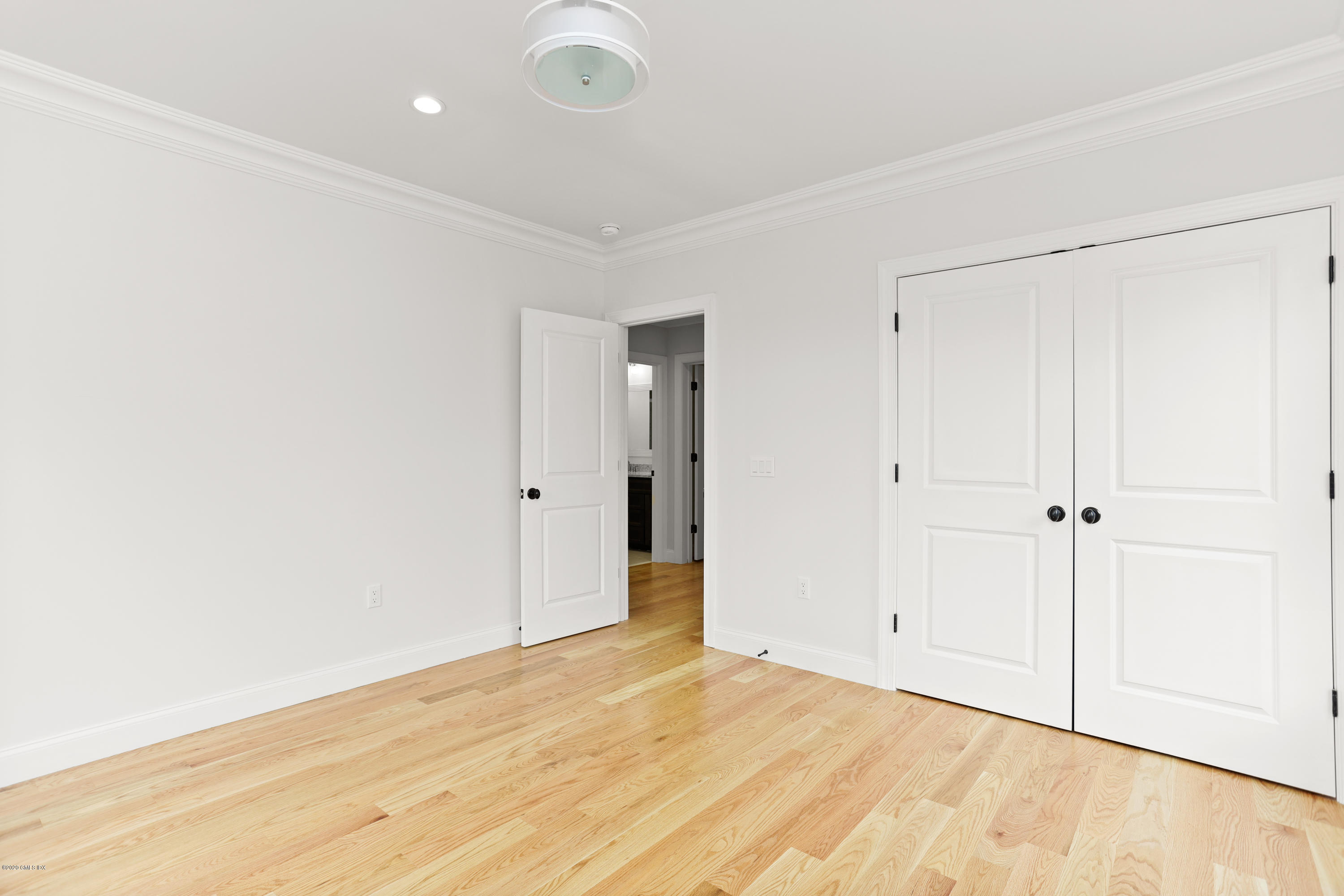 125 Hamilton Avenue, Unit 2 Greenwich, CT 06830 - Photo 11 of 20 a view of an empty room