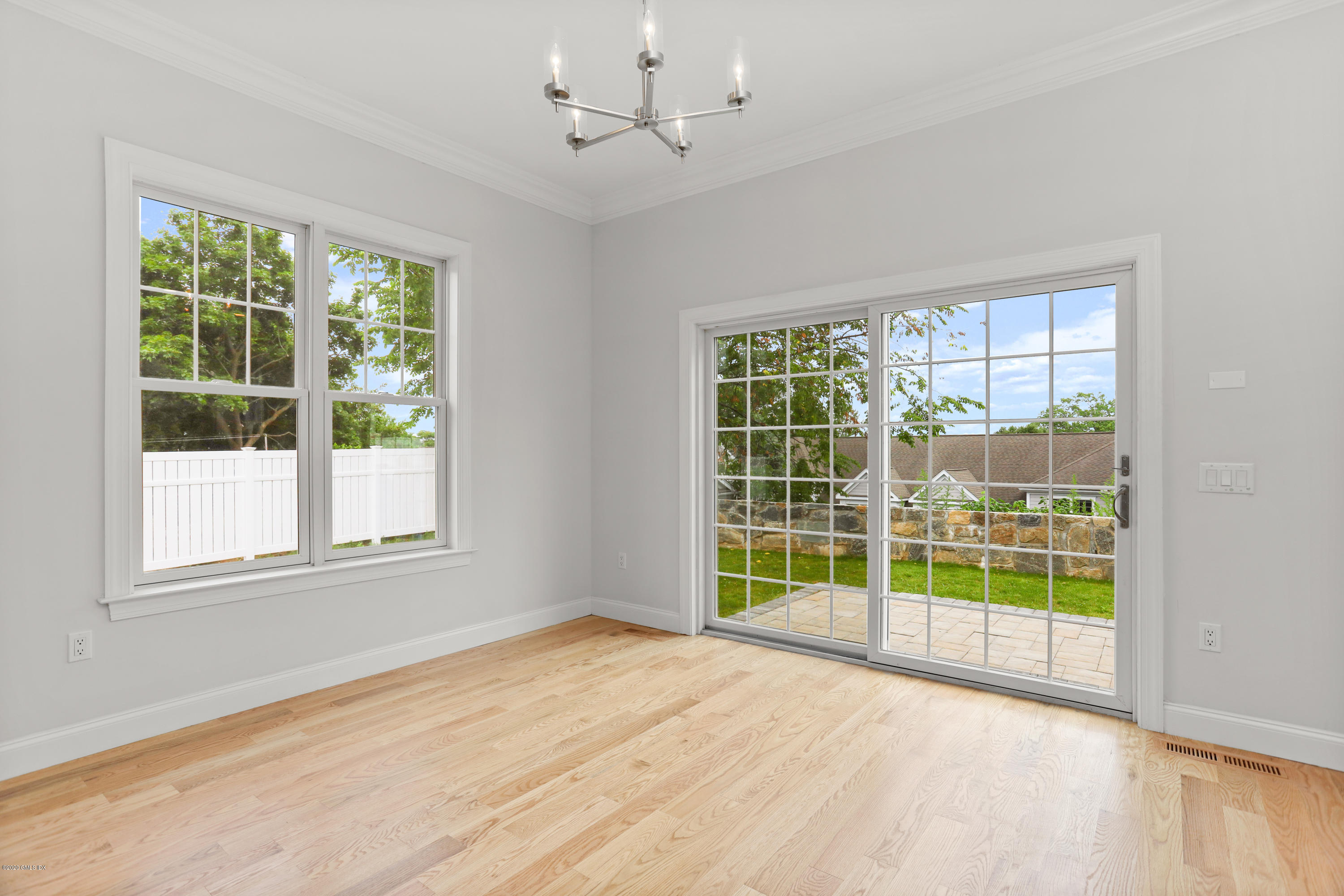 125 Hamilton Avenue, Unit 2 Greenwich, CT 06830 - Photo 7 of 20 a view of a room with a large window
