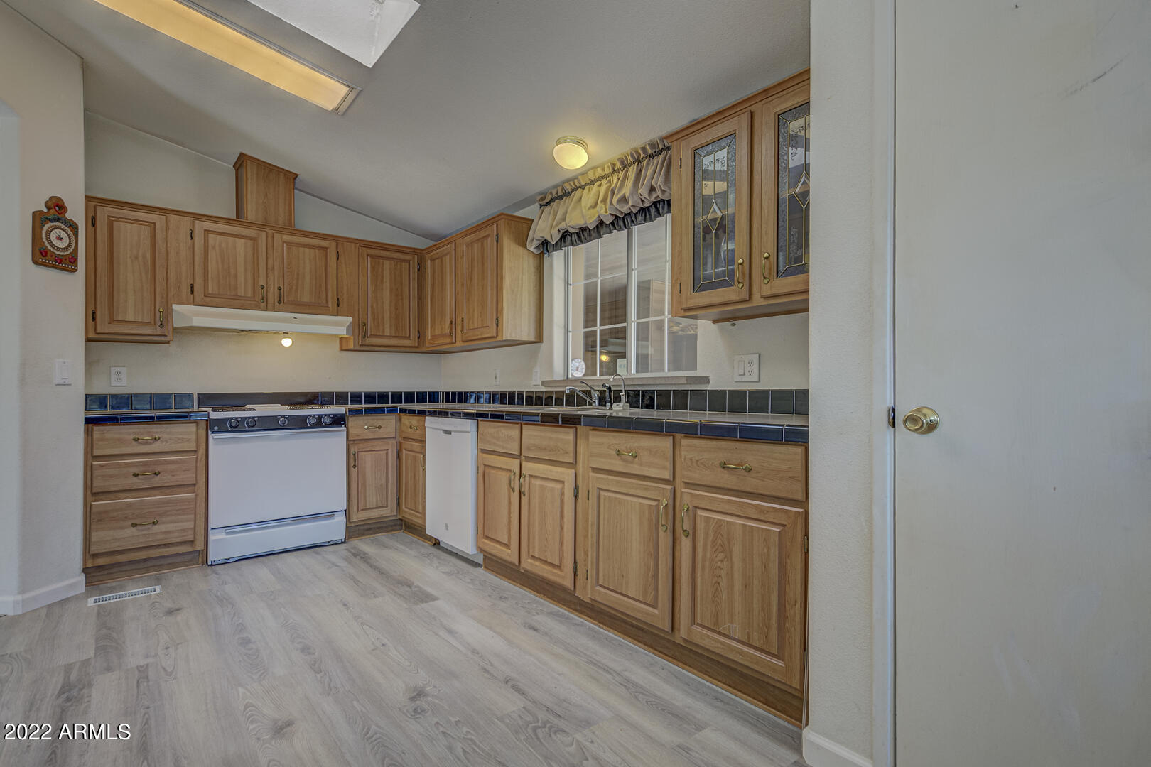 2104 Florence Road Payson, AZ 85541 - Photo 10 of 27 Kitchen