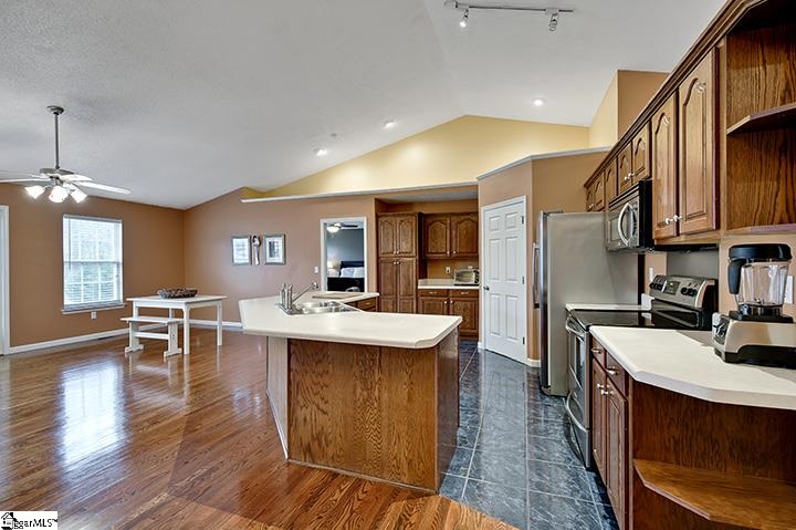 189 State Rd S-42-751 Lyman, SC 29365 - Photo 14 of 35