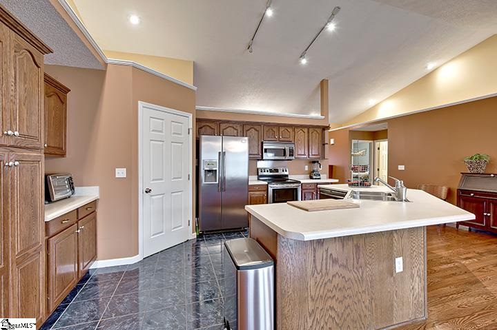 189 State Rd S-42-751 Lyman, SC 29365 - Photo 4 of 35