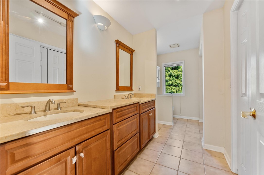 211 Wynmere Way Seneca, SC 29672 - Photo 19 of 49