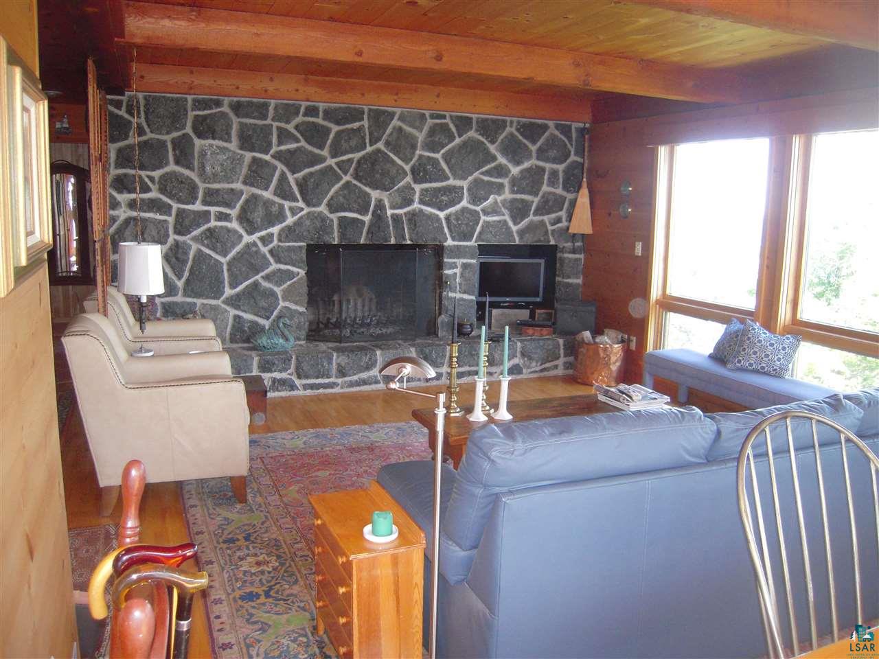 2356 Big Point Road Two Harbors, MN 55616 - Photo 3 of 15 Living Room