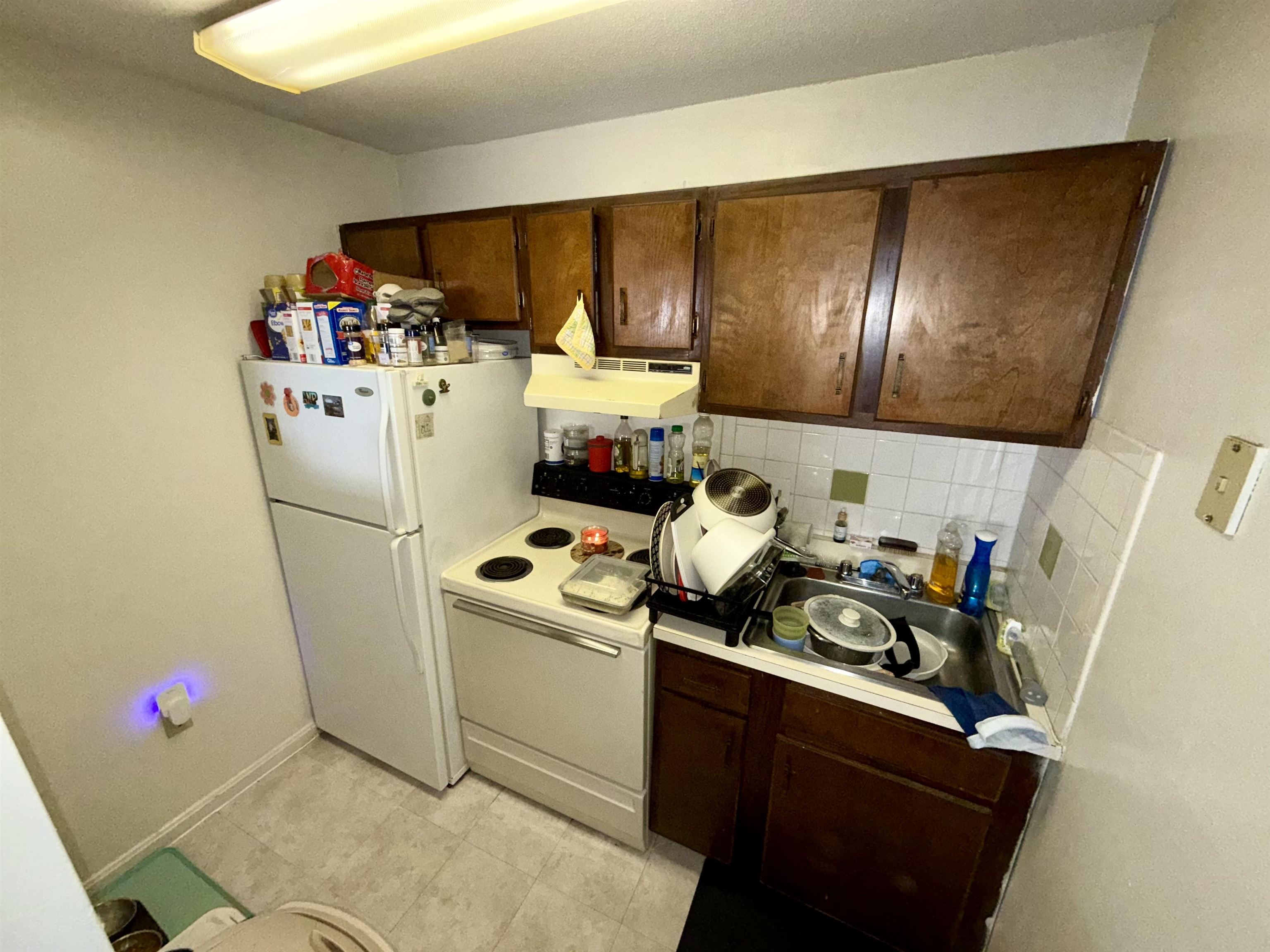 112 English Village Road, Unit 104 Manchester, NH 03102 - Photo 9 of 9