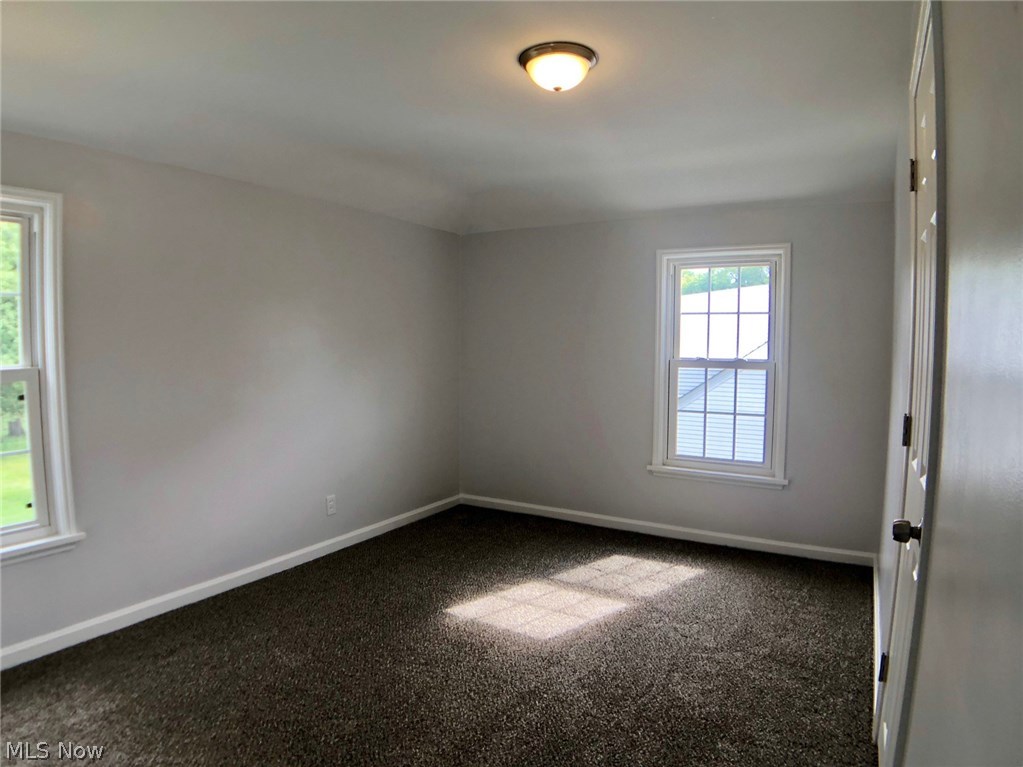 5447 Summit Road Cleveland, OH 44124 - Photo 19 of 25