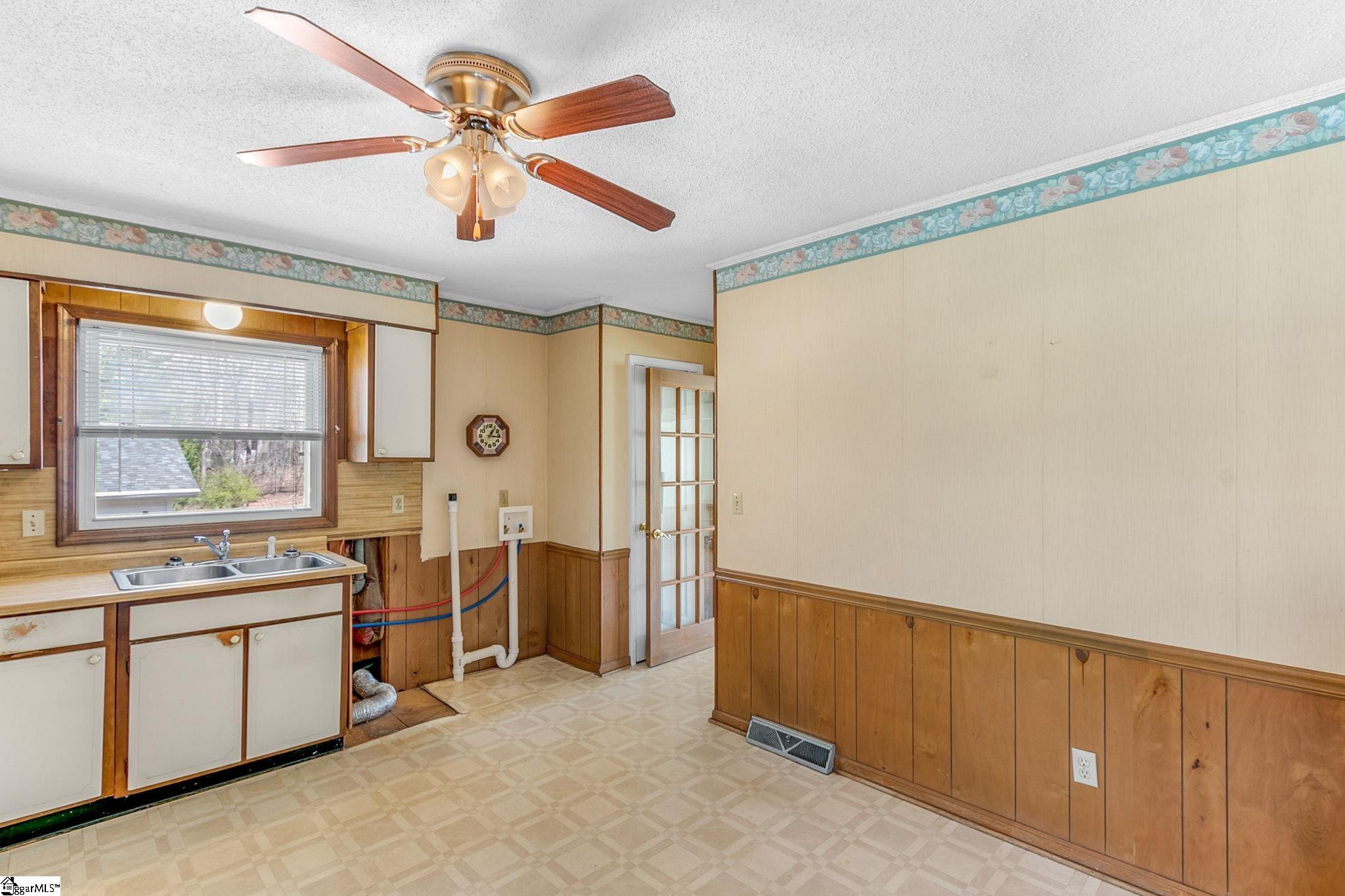 342 Red Hill Road Pickens, SC 29671 - Photo 10 of 36
