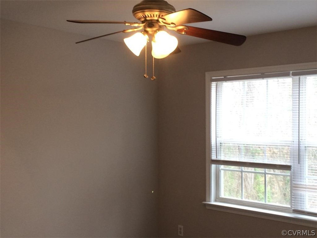 6330 Oak Drive Quinton, VA 23141 - Photo 14 of 21 a view of a window in a room