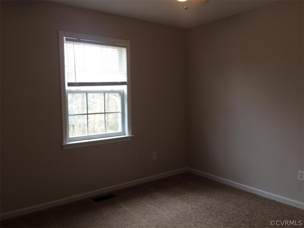 6330 Oak Drive Quinton, VA 23141 - Photo 18 of 21 an empty room with a window