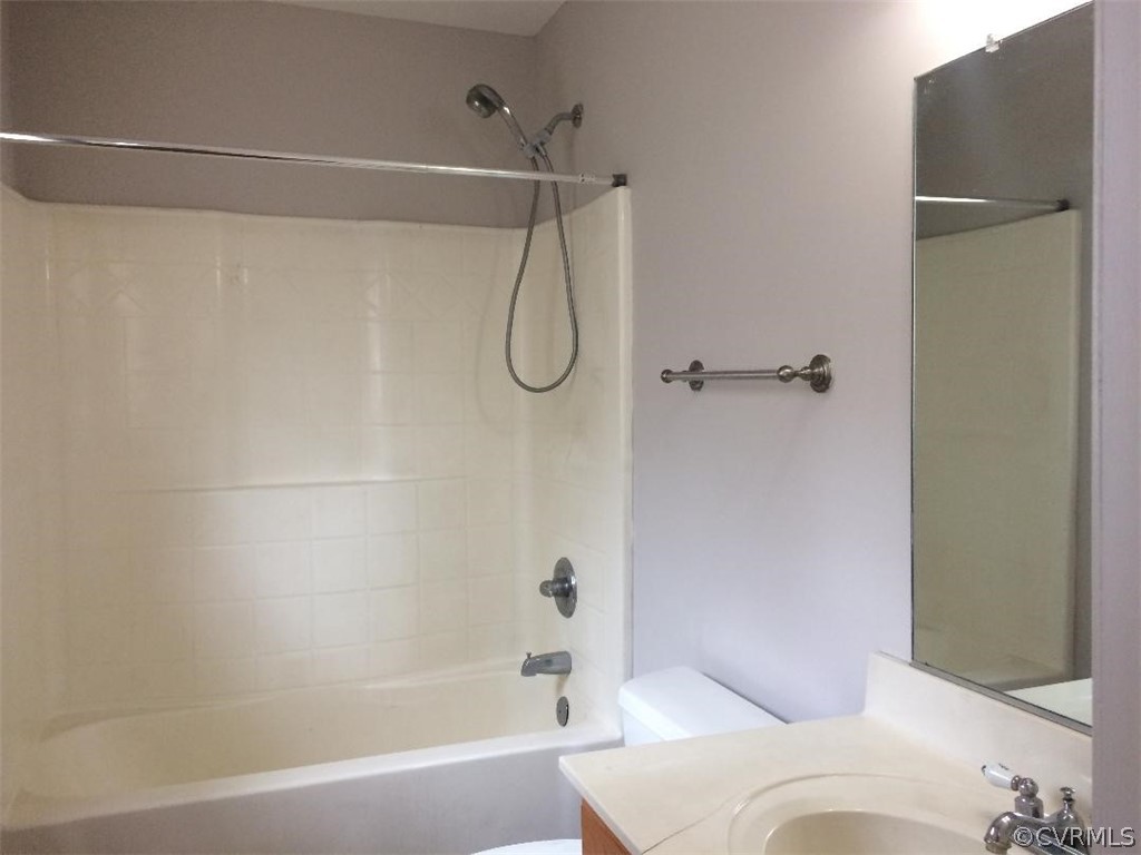 6330 Oak Drive Quinton, VA 23141 - Photo 19 of 21 a bathroom with a bathtub and a shower