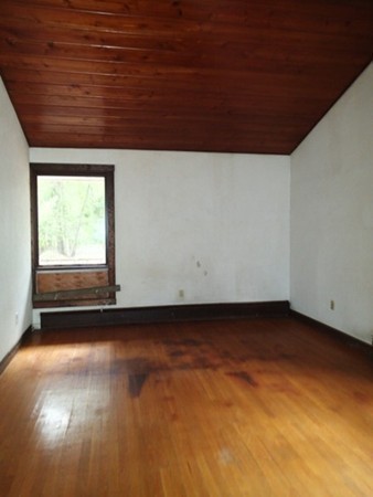 98 Jennings Road Holliston, MA 01746 - Photo 11 of 12 Gallery Image 11