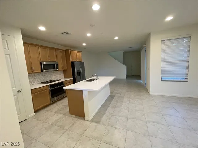 $2,075 | 11747 Emerald Lk Avenue, Las Vegas, NV 89138